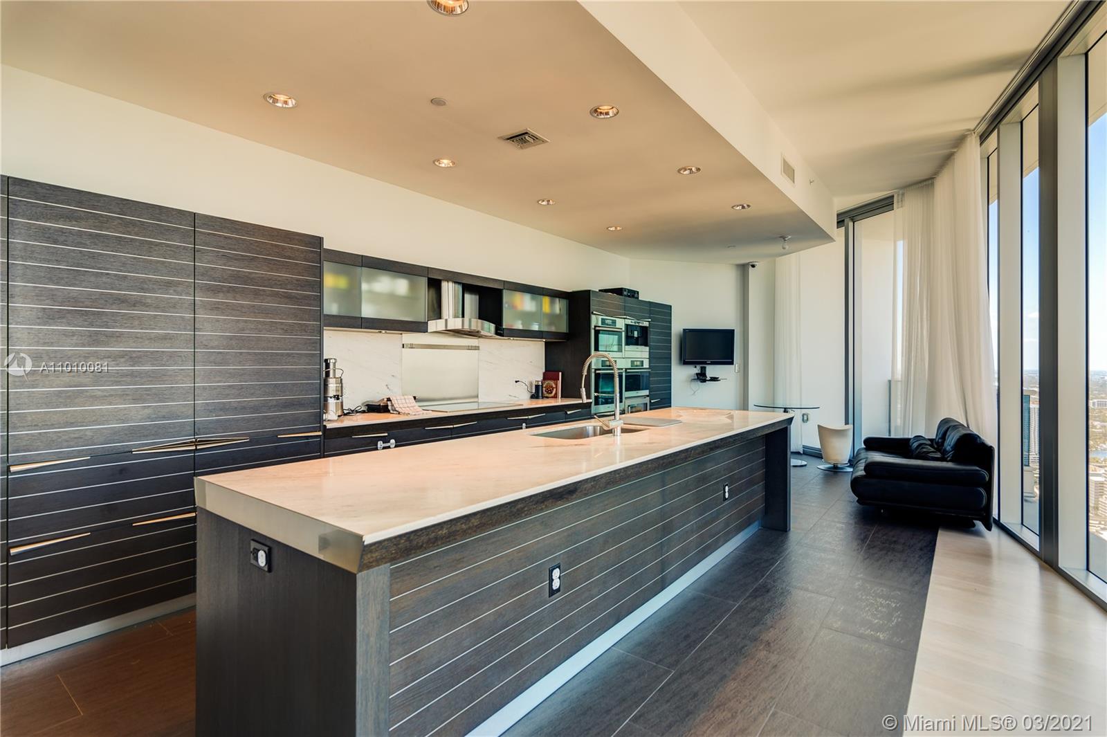 200 Biscayne Boulevard Way #5301 Miami, FL 33131