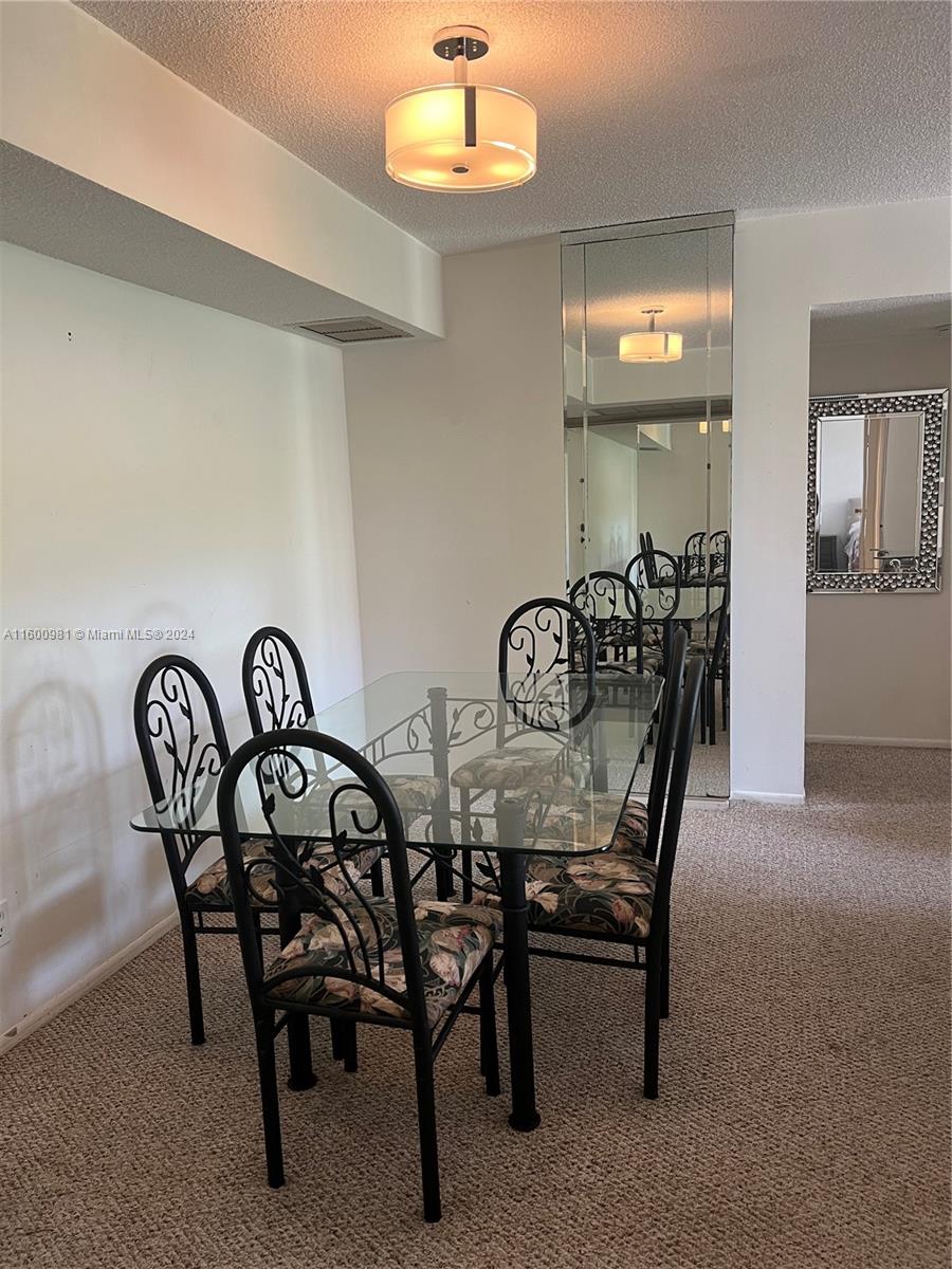 Casa de Condomínio