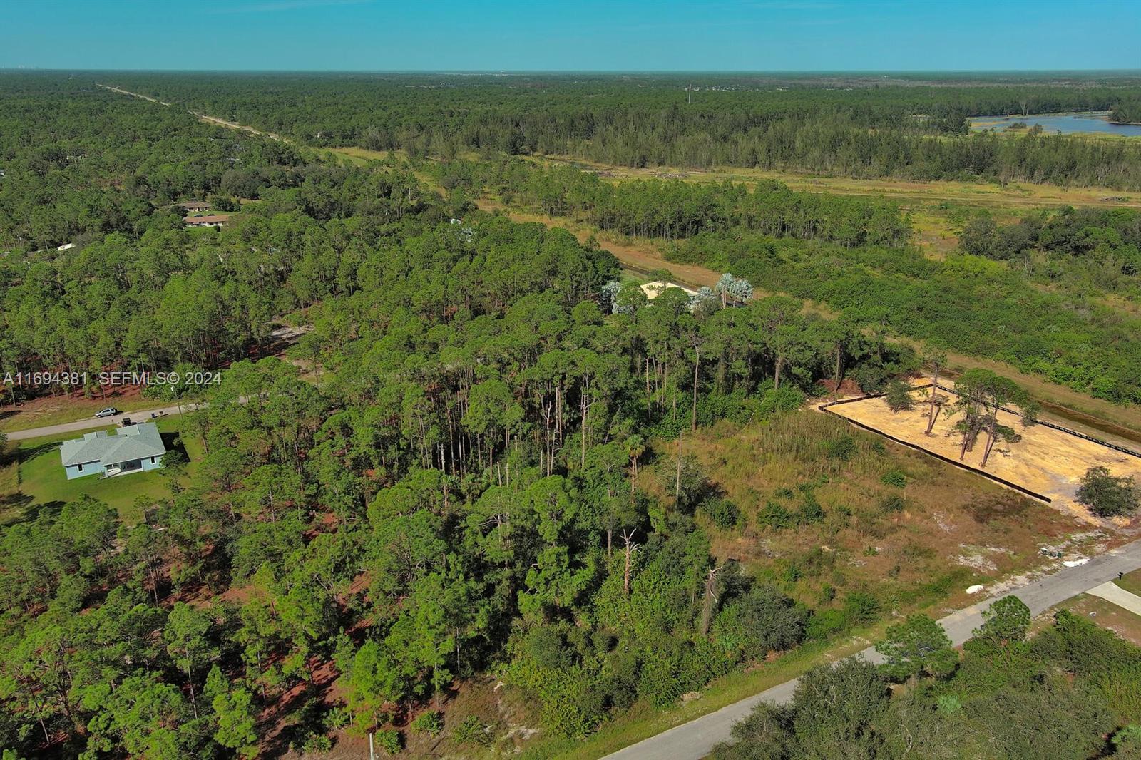 1515 Glenn Ave, lehigh acres, FL 33972