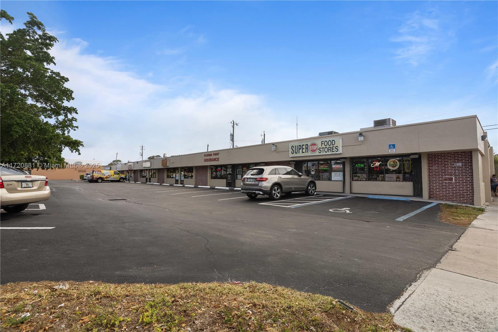2101 N Dixie Hwy ,, FL 33460 2101 N Dixie Hwy ,, FL 33460