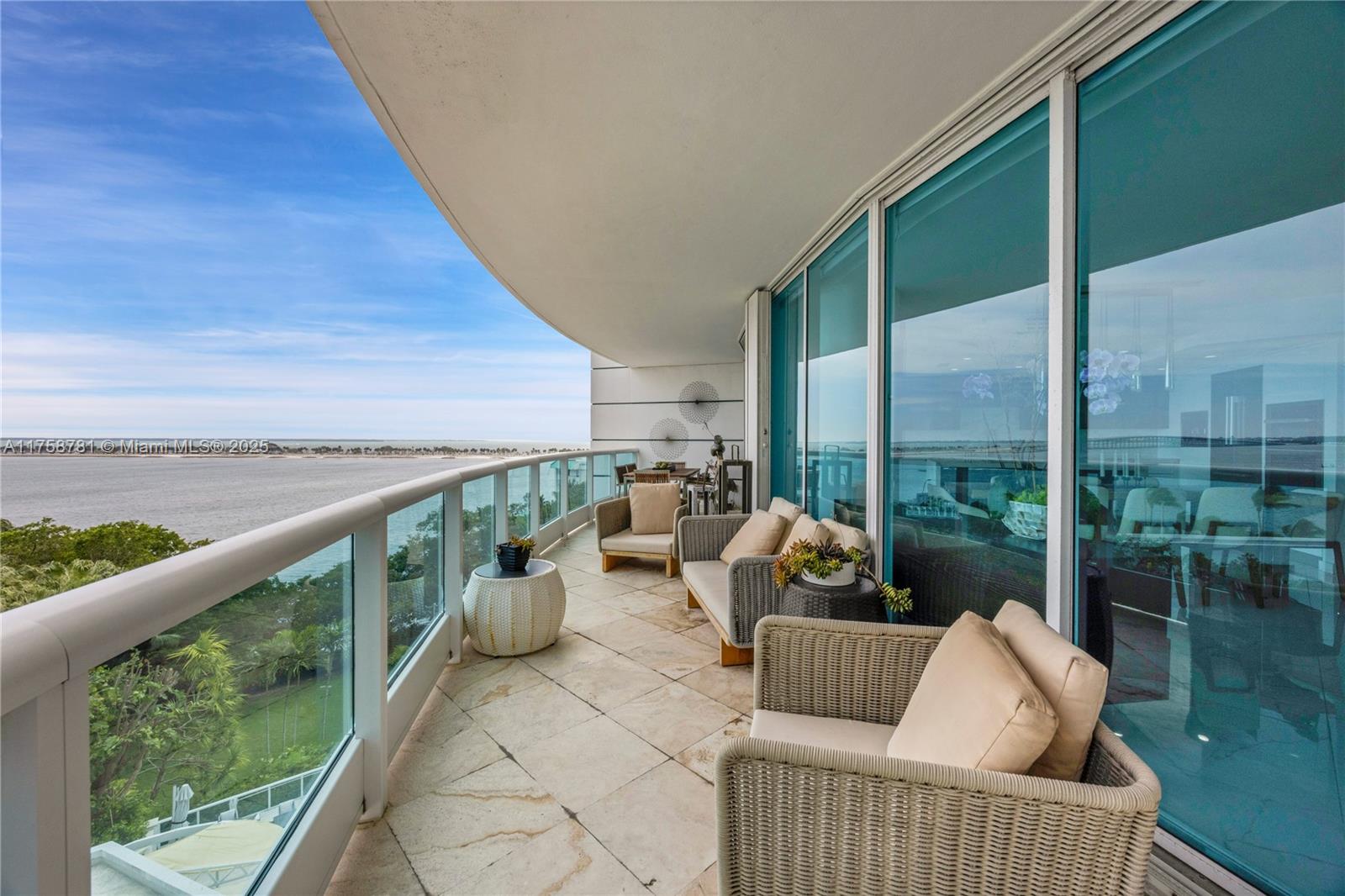 image Bristol Tower Condo35