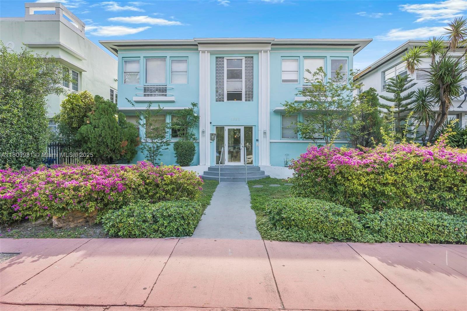 1555 Pennsylvania Ave #209