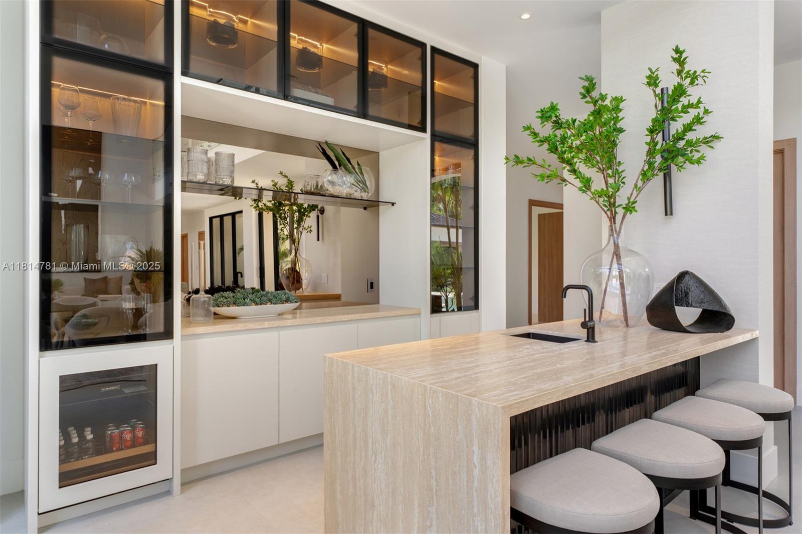 6730 SW 115th St Pinecrest, FL 33156