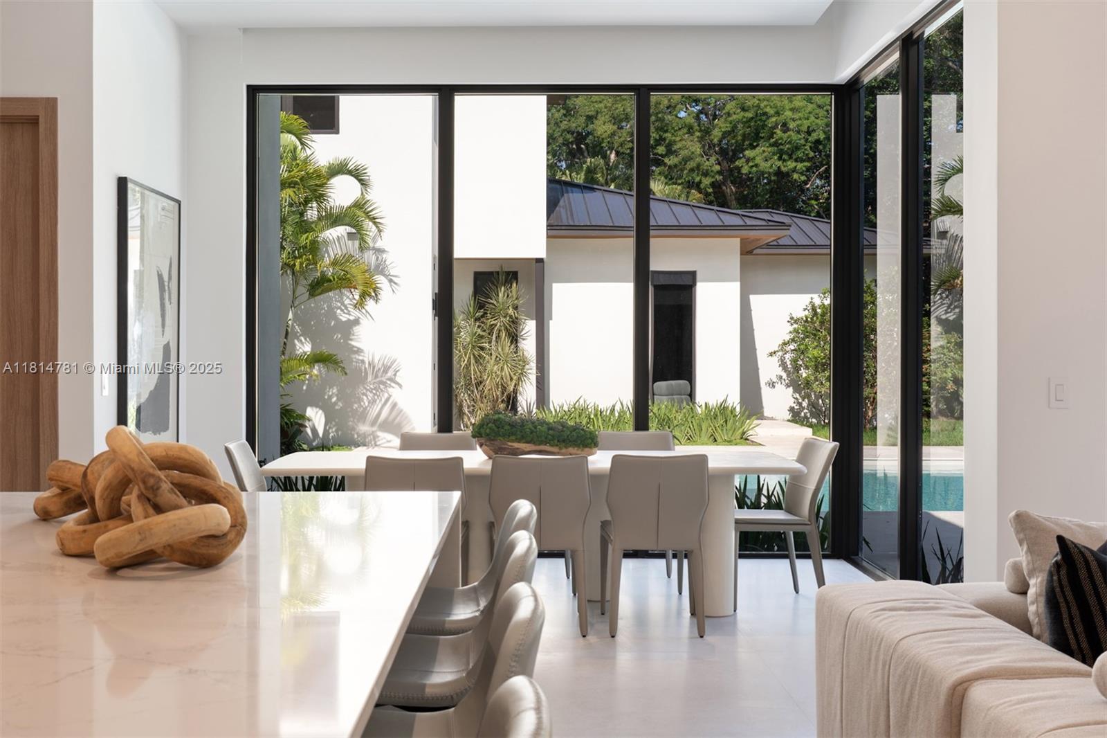 6730 SW 115th St Pinecrest, FL 33156