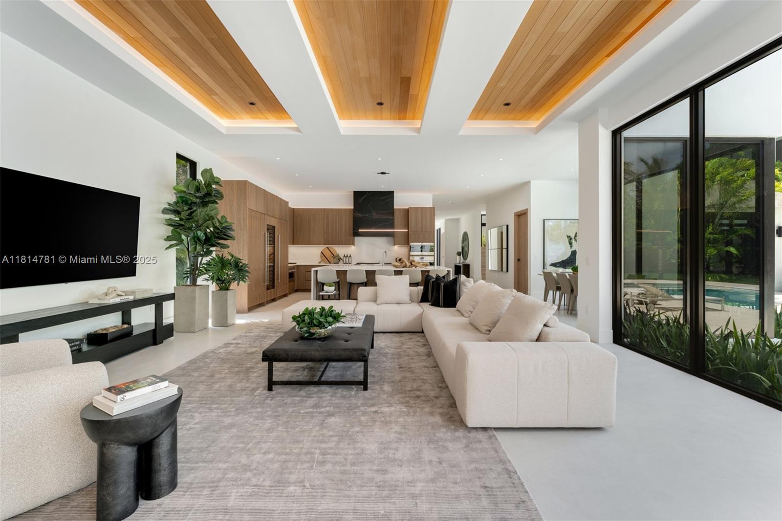 6730 SW 115th St Pinecrest, FL 33156