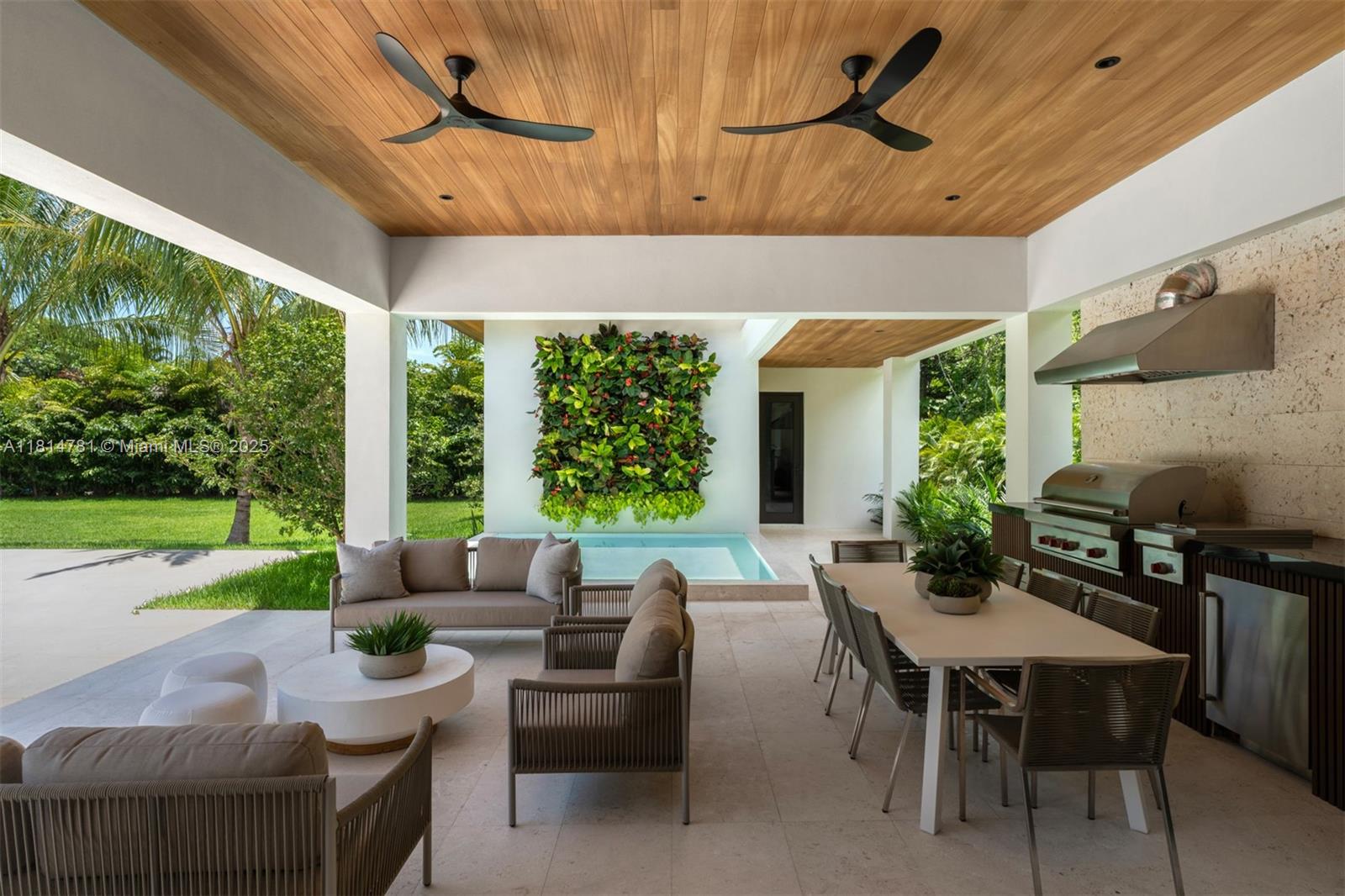 6730 SW 115th St Pinecrest, FL 33156