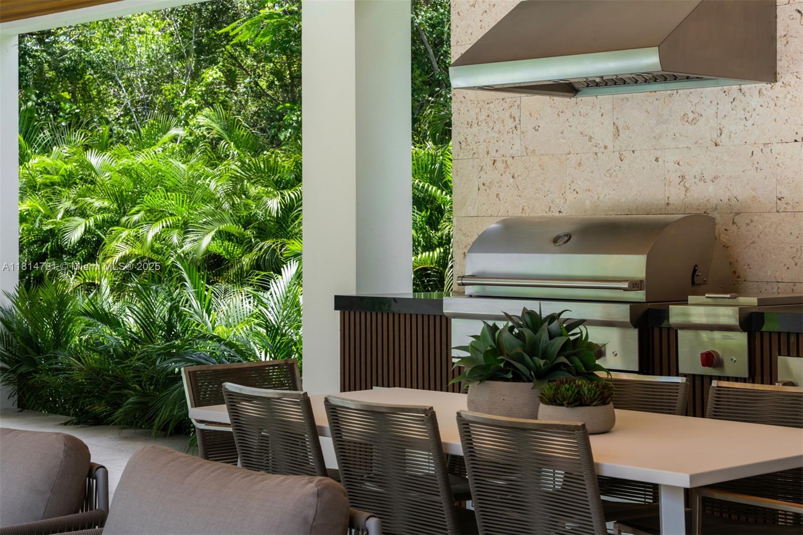 6730 SW 115th St Pinecrest, FL 33156