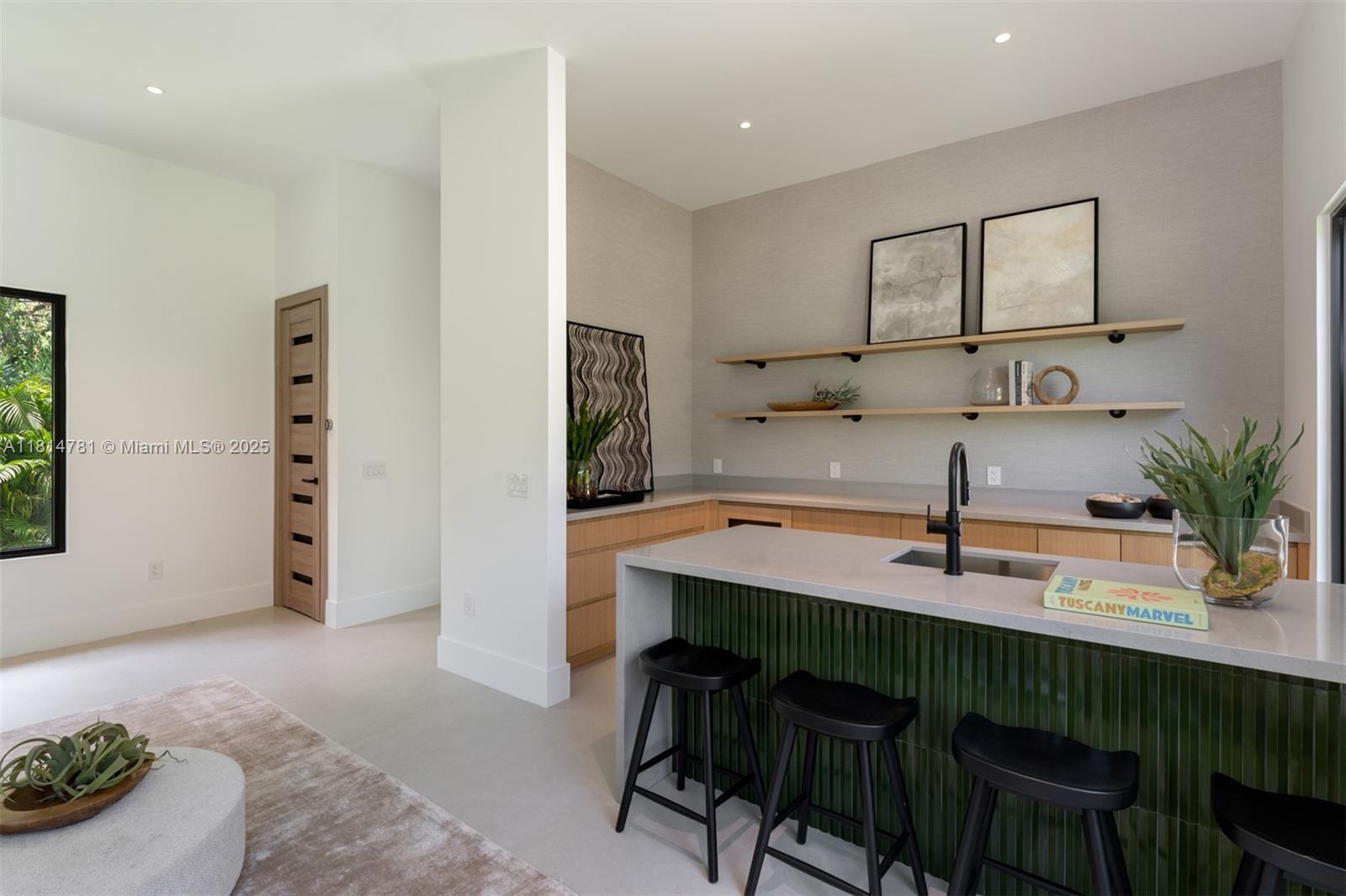 6730 SW 115th St Pinecrest, FL 33156