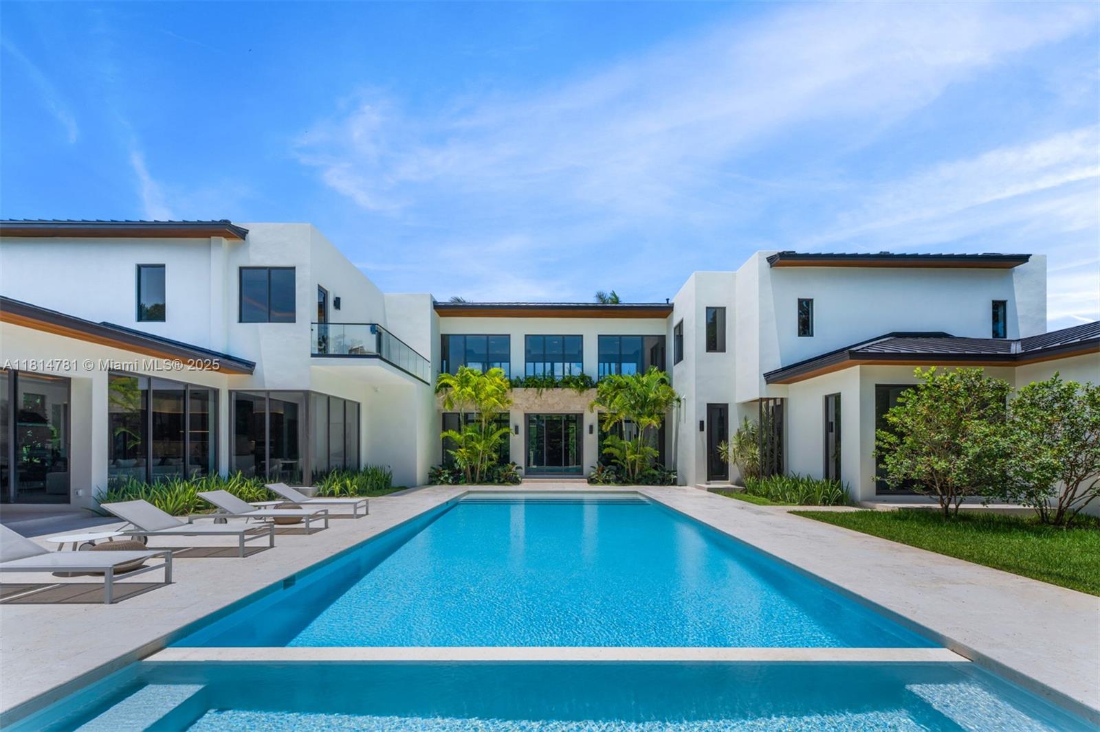 6730 SW 115th St Pinecrest, FL 33156