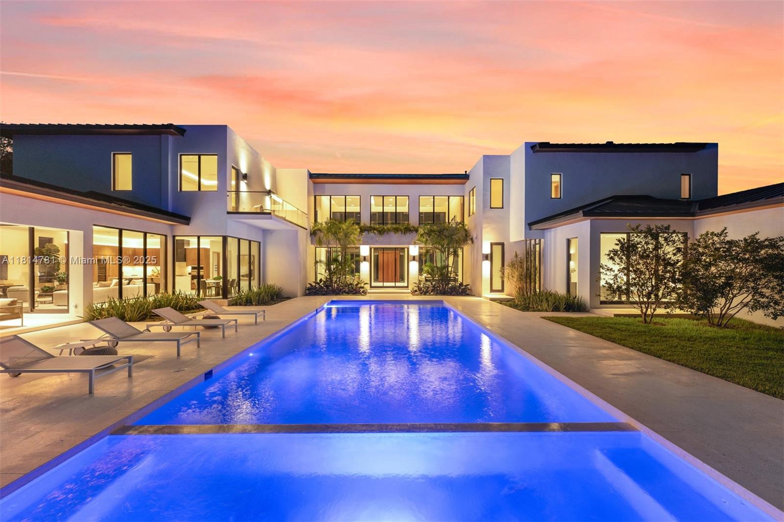 6730 SW 115th St Pinecrest, FL 33156