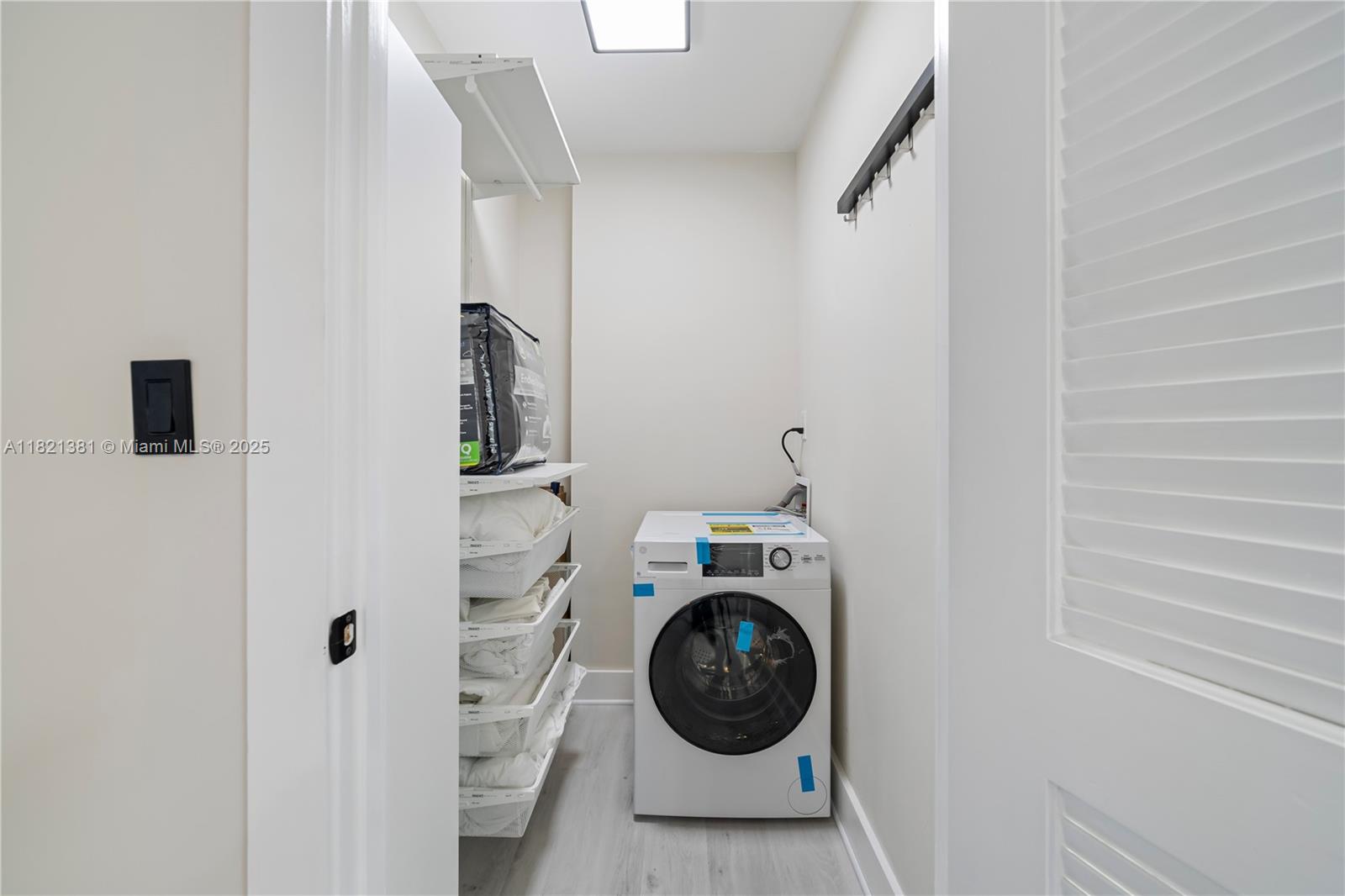 image Roney Palace Condo8