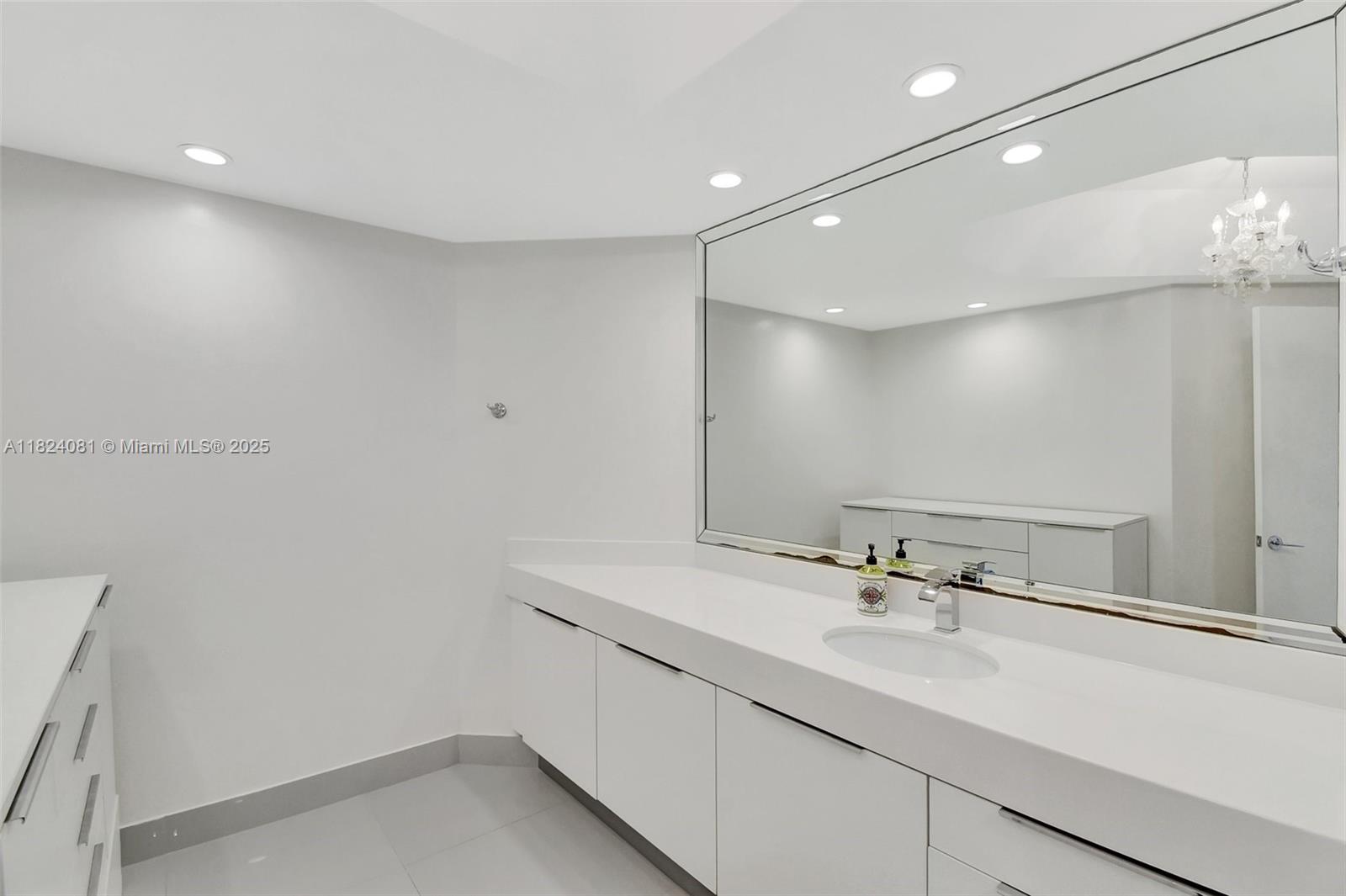 2000 Island Blvd #808,Aventura, FL 33160