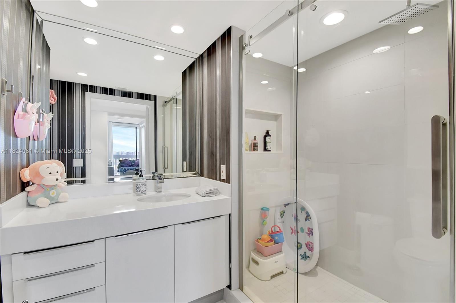 2000 Island Blvd #808,Aventura, FL 33160