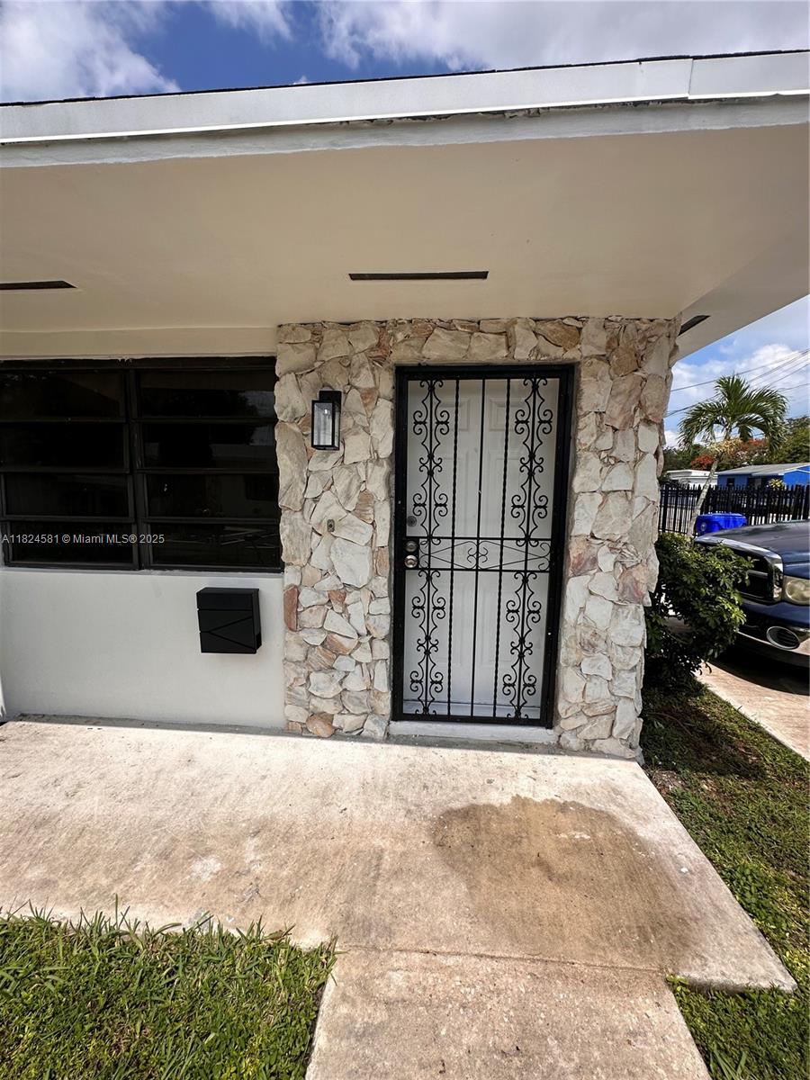 1865 NW 55th Ter,Miami, FL 33142