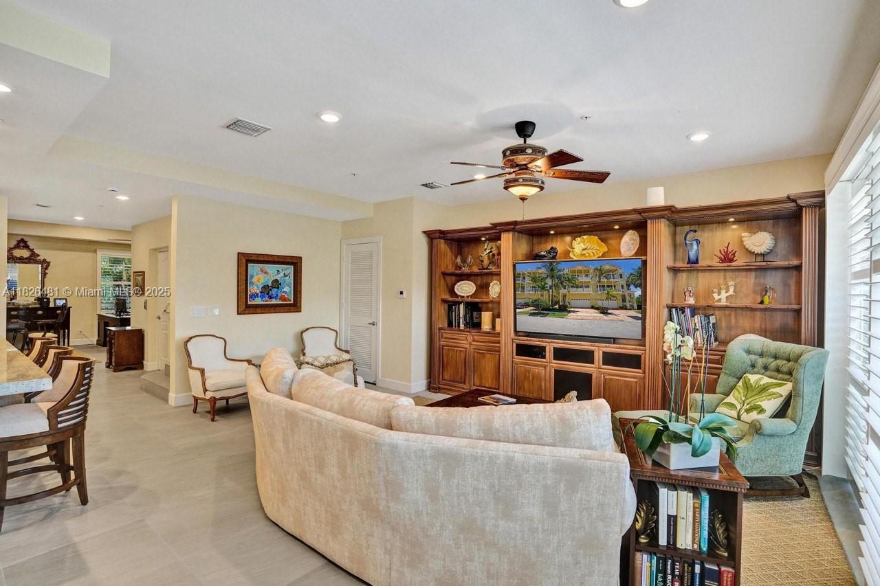 346 N Elm St #A-10 Hollywood, FL 33019