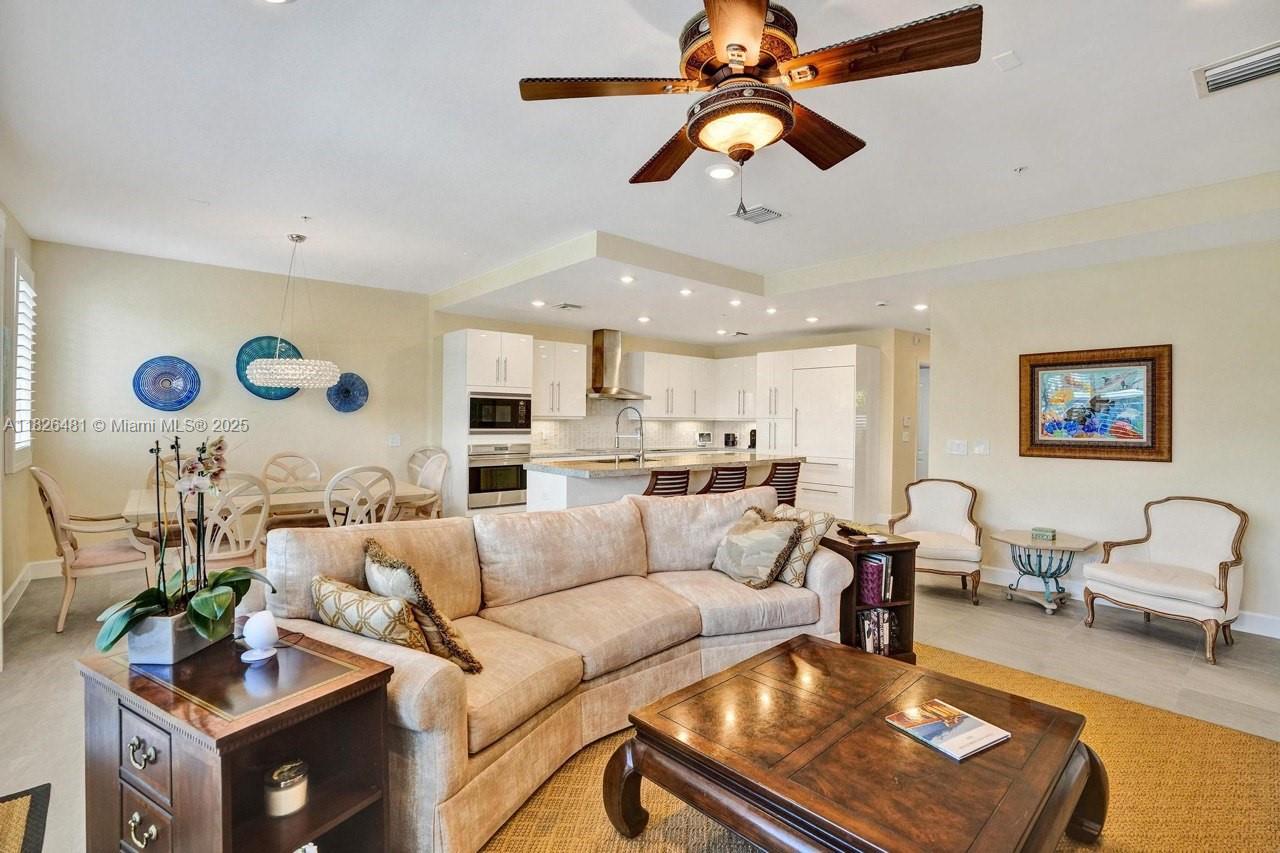 346 N Elm St #A-10 Hollywood, FL 33019