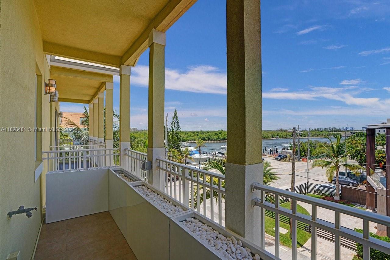 346 N Elm St #A-10 Hollywood, FL 33019