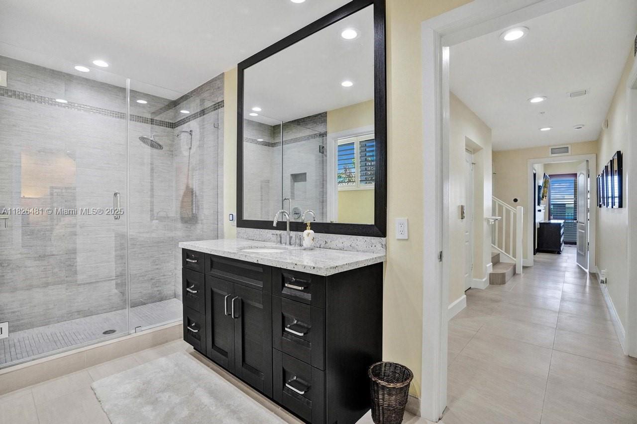 346 N Elm St #A-10 Hollywood, FL 33019