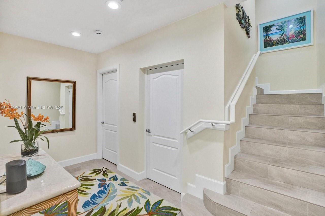 346 N Elm St #A-10 Hollywood, FL 33019