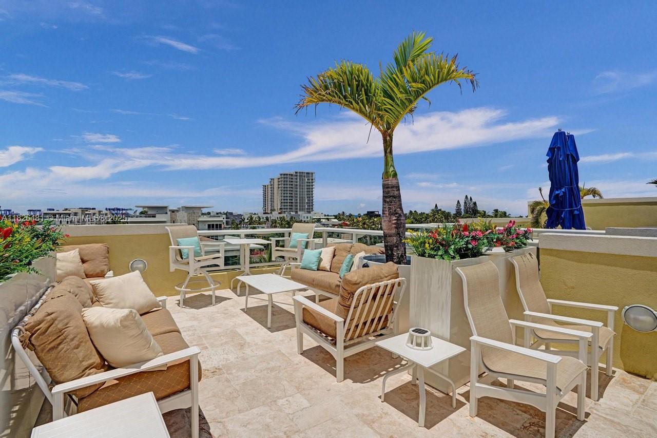 346 N Elm St #A-10 Hollywood, FL 33019