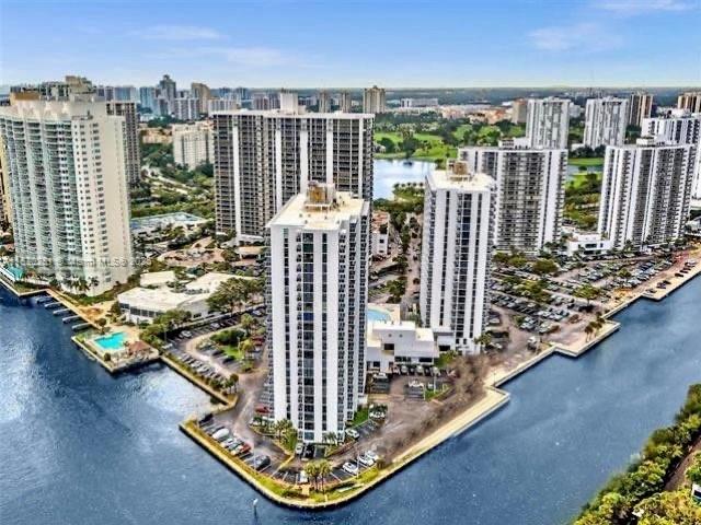 20505 E Country Clb Dr #132