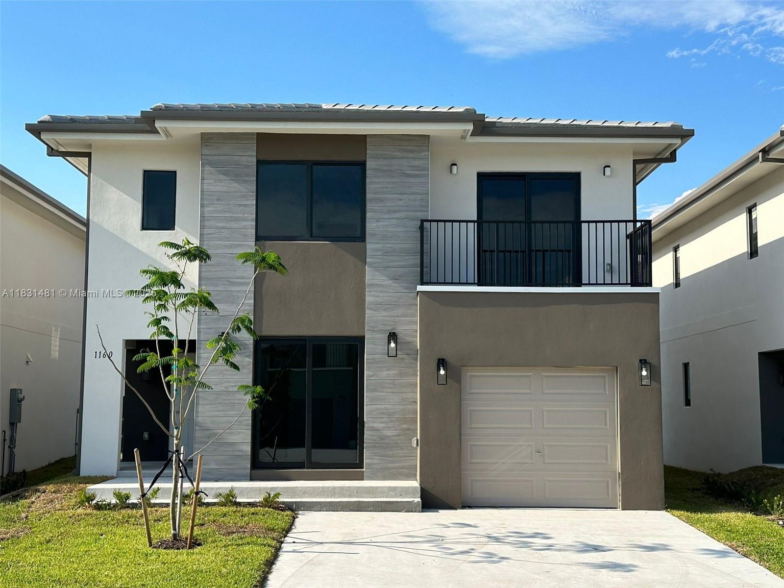 1160 NW 2nd St