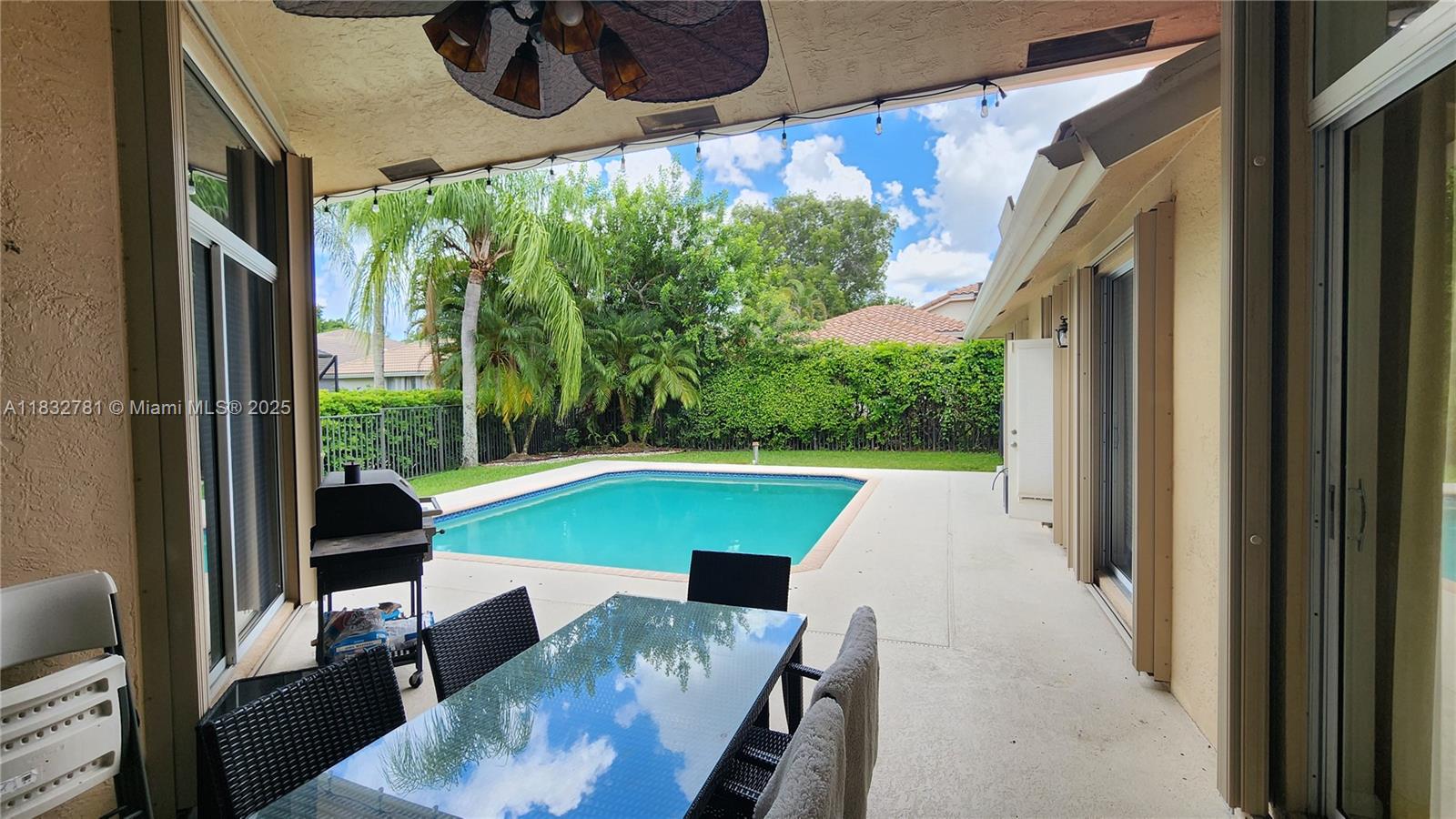 2610 E Oakbrook Ct #2610 Weston, FL 33332