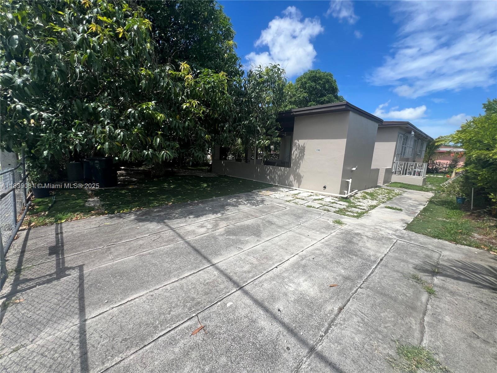 1190 NW 135th St