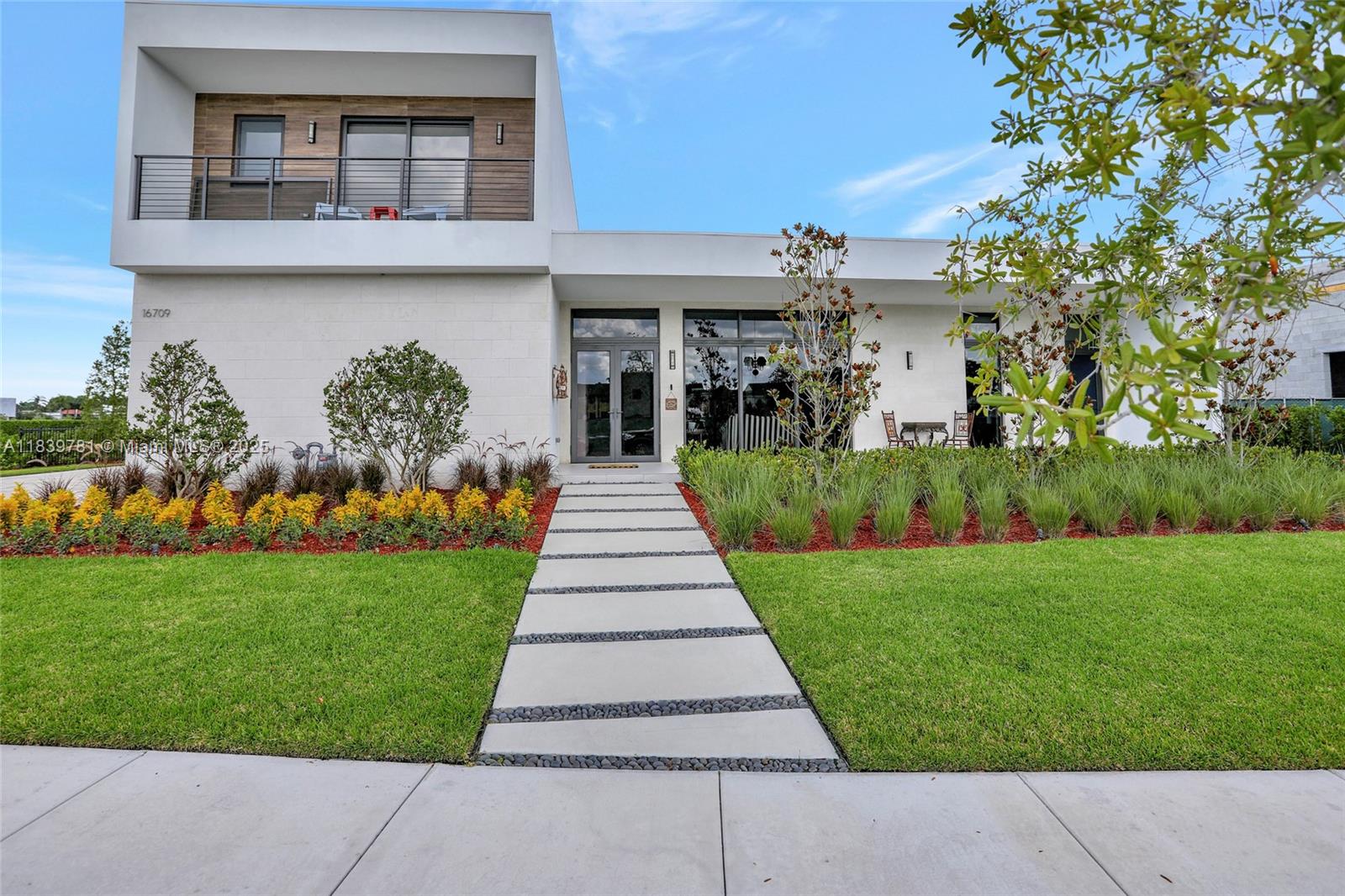 16709 Botaniko Dr N Weston, FL 33326