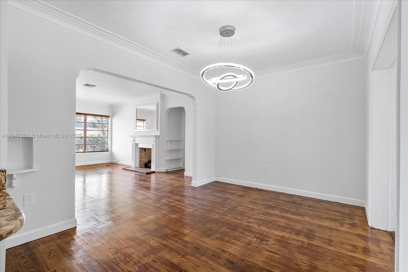 8826 Emerson Ave Surfside, FL 33154