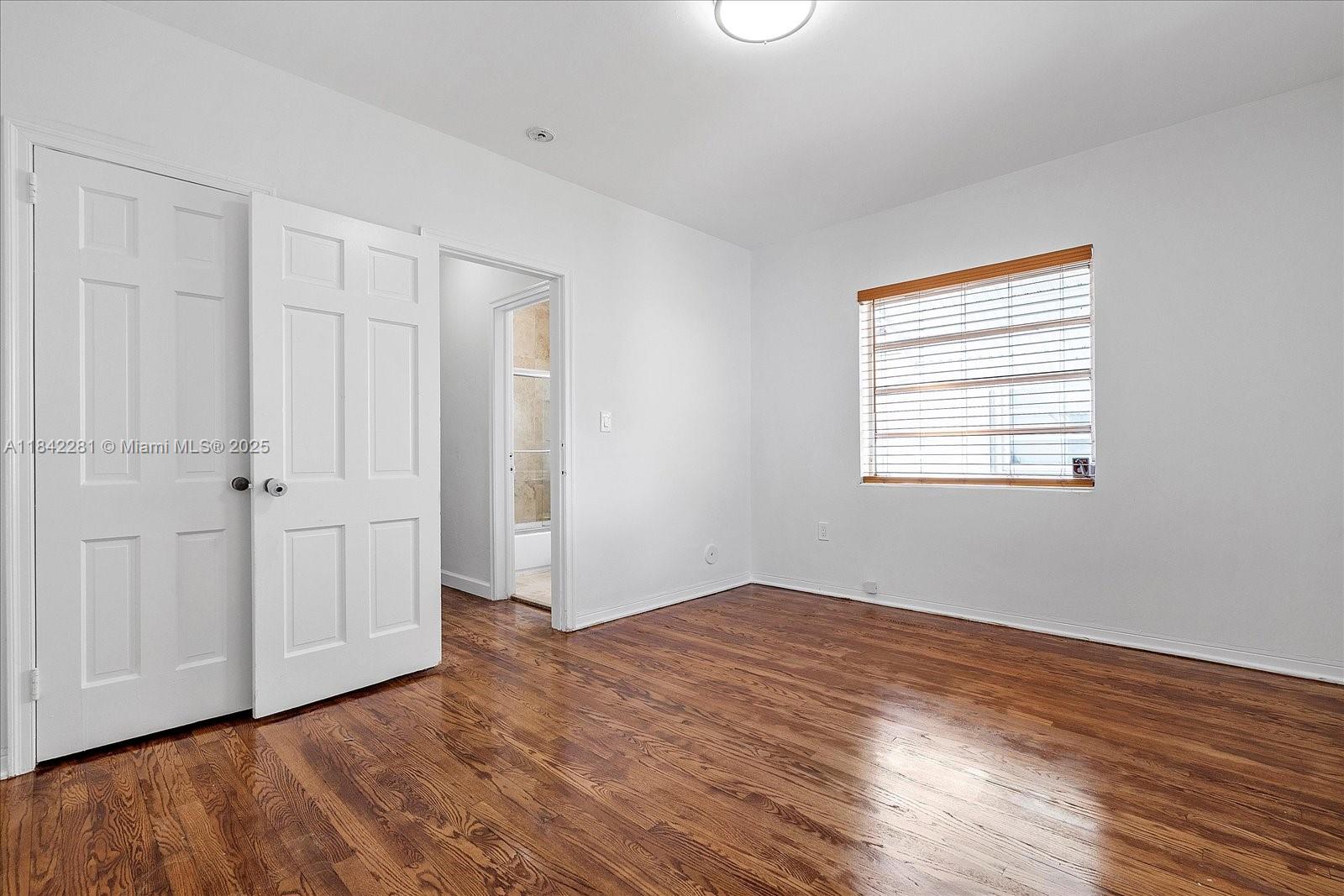 8826 Emerson Ave Surfside, FL 33154