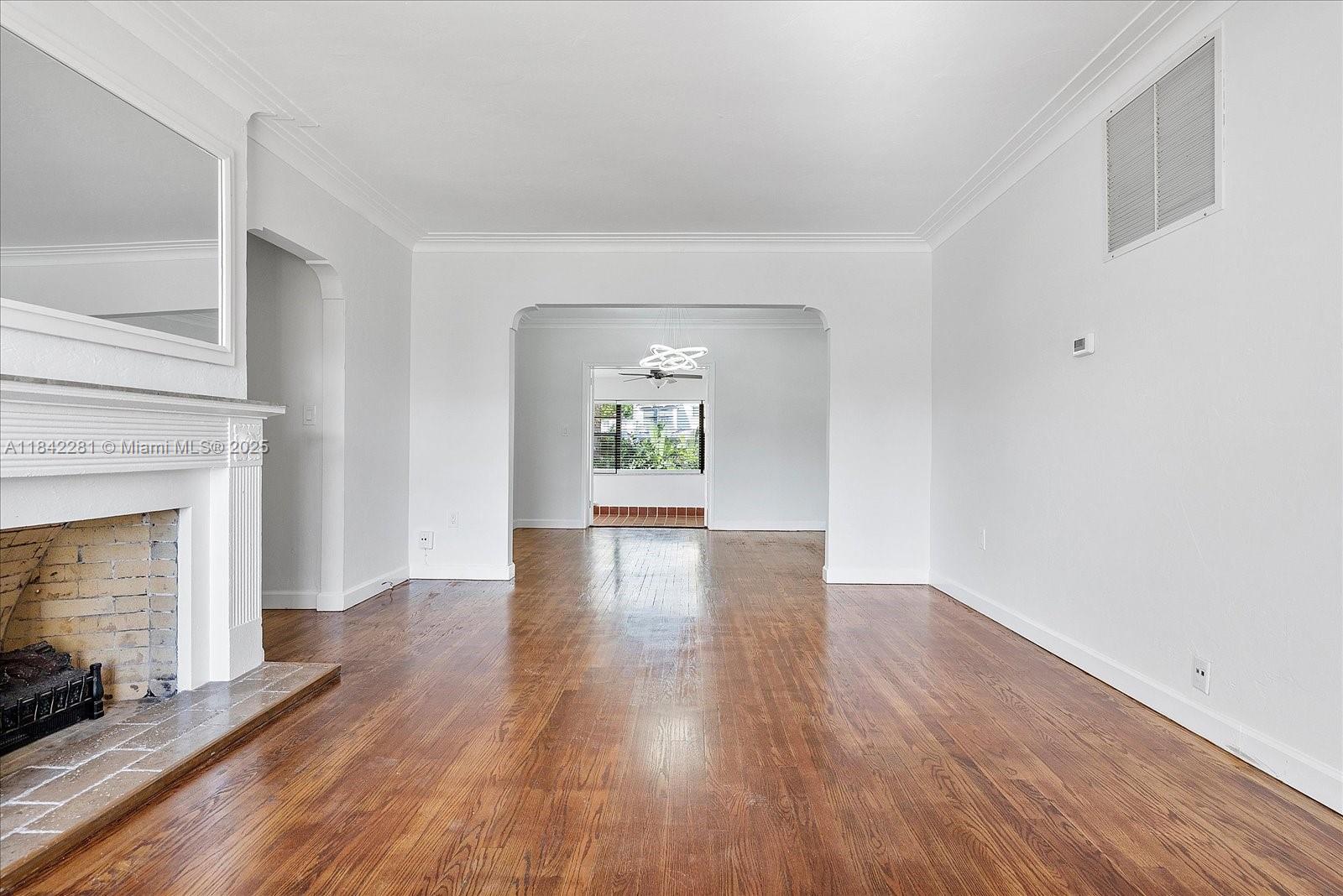 8826 Emerson Ave Surfside, FL 33154