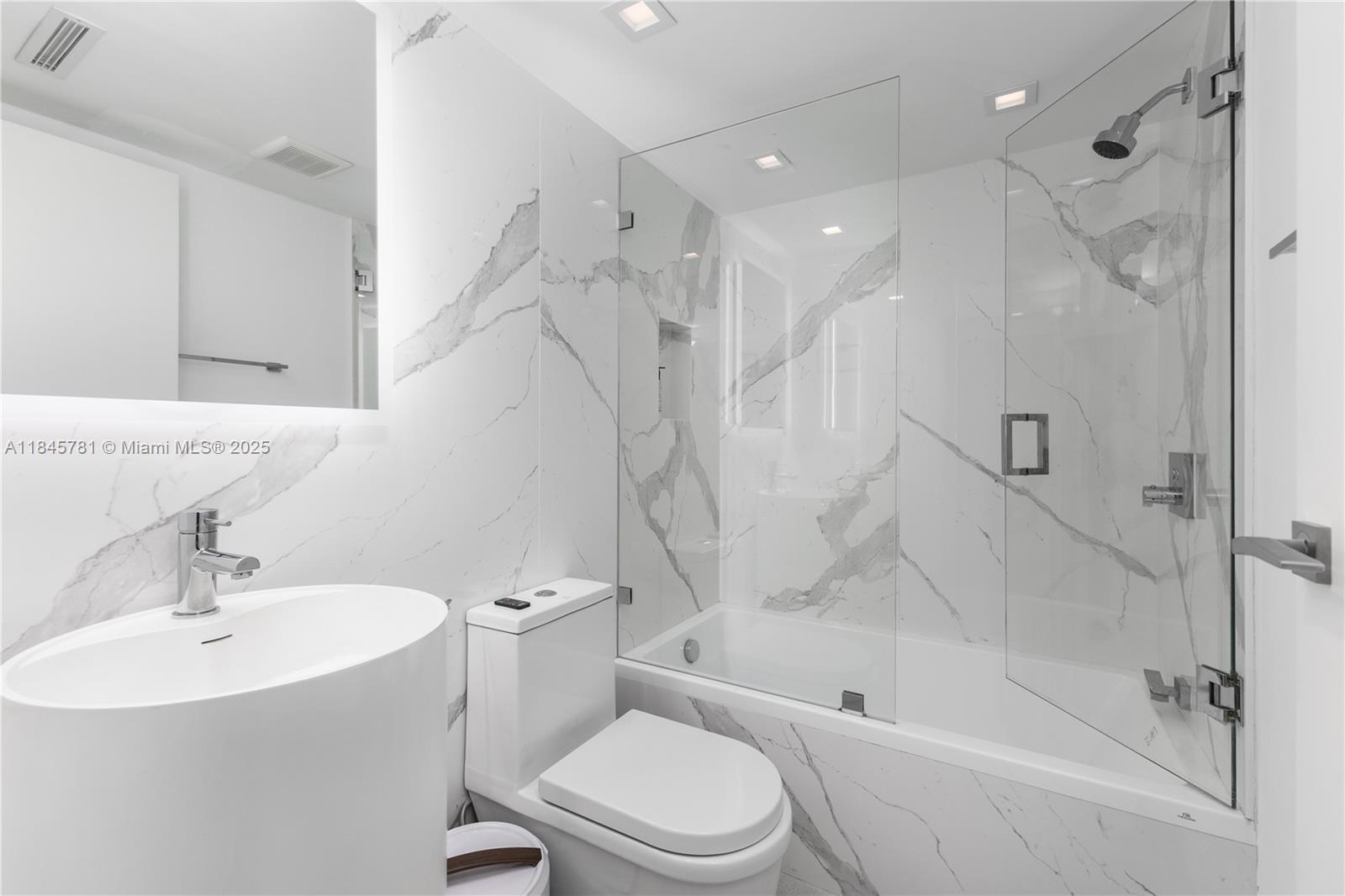 image Sunset Harbour South12