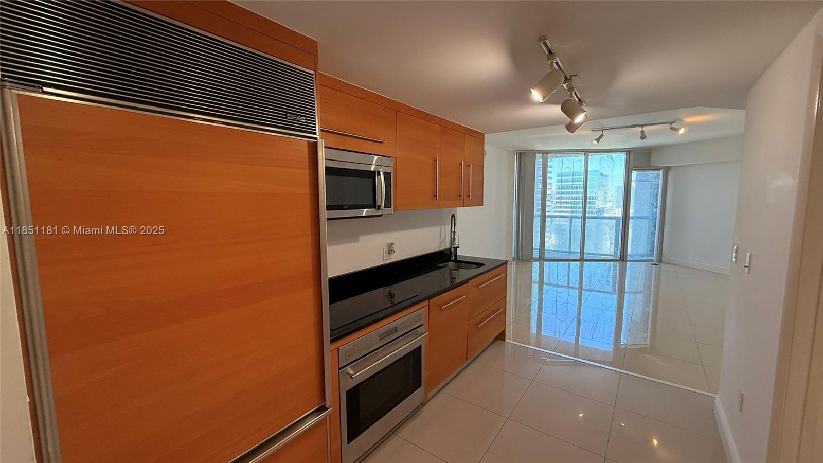 475 Brickell Ave #4408