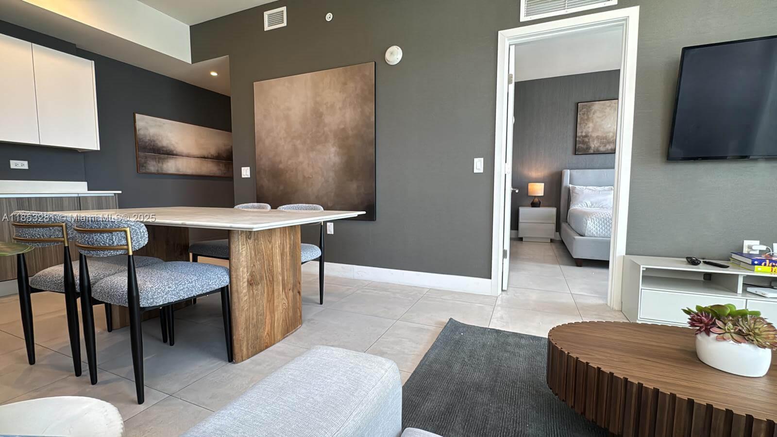 image Smart Brickell0