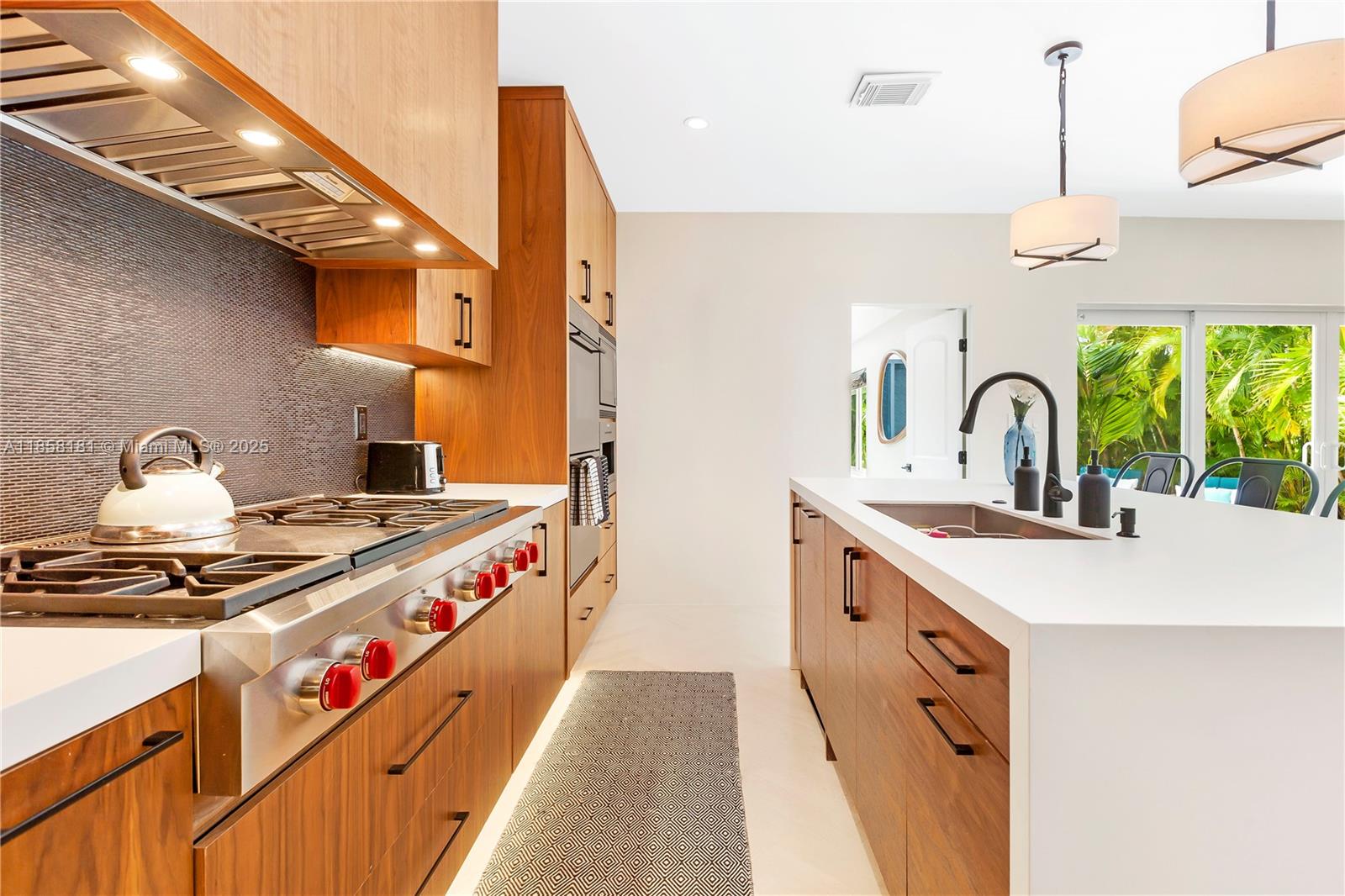 9065 Emerson Ave Surfside, FL 33154