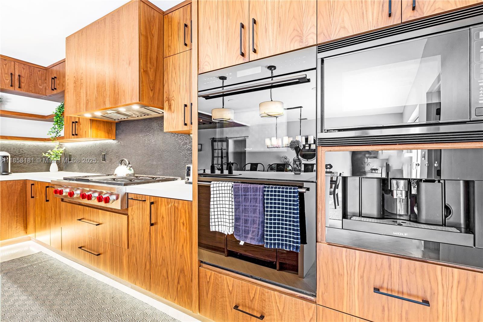 9065 Emerson Ave Surfside, FL 33154