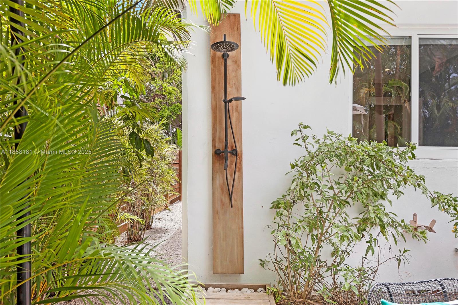 9065 Emerson Ave Surfside, FL 33154