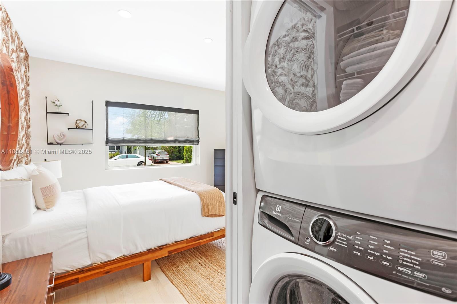 9065 Emerson Ave Surfside, FL 33154