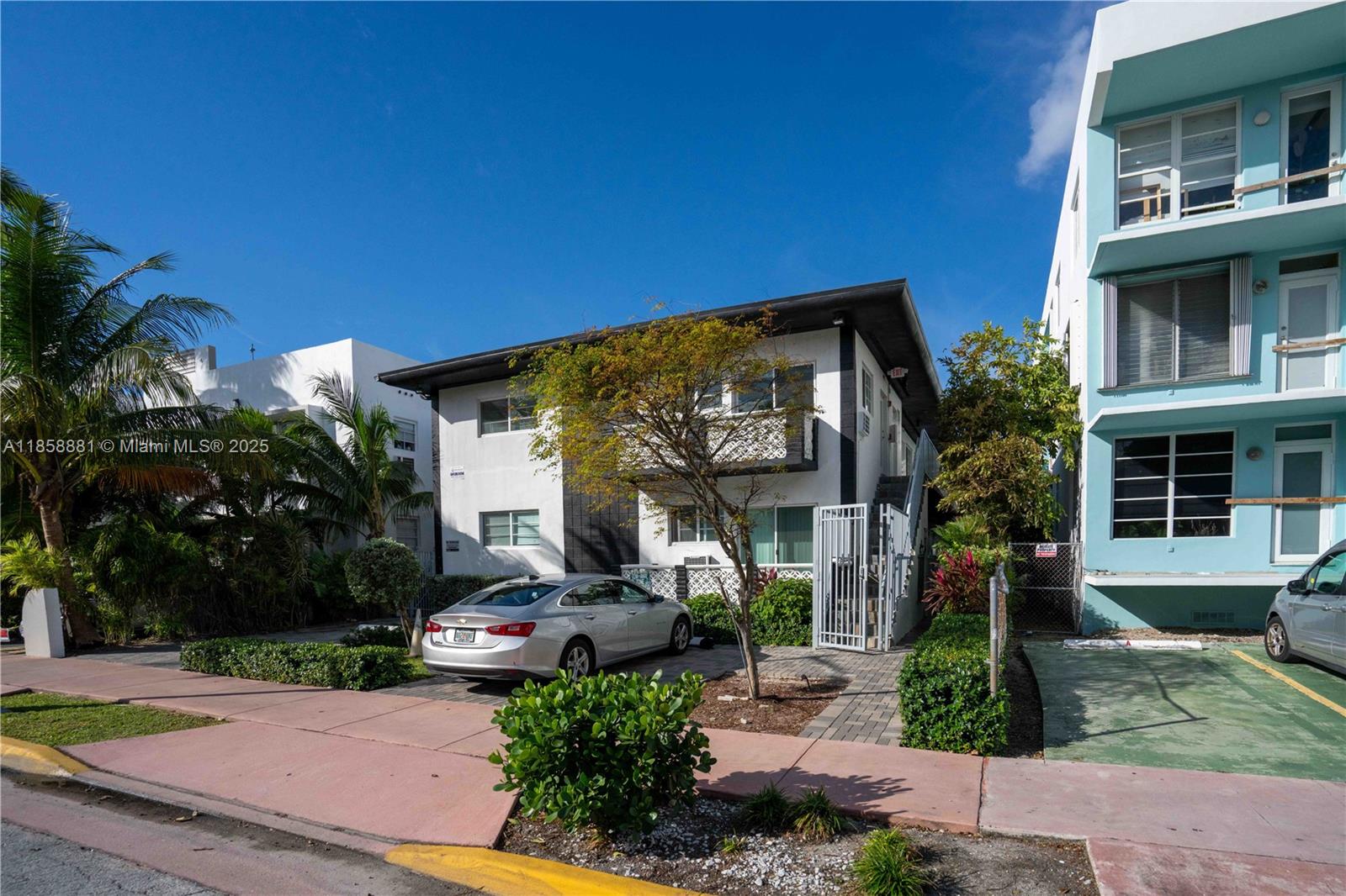 1120 Euclid Ave #15