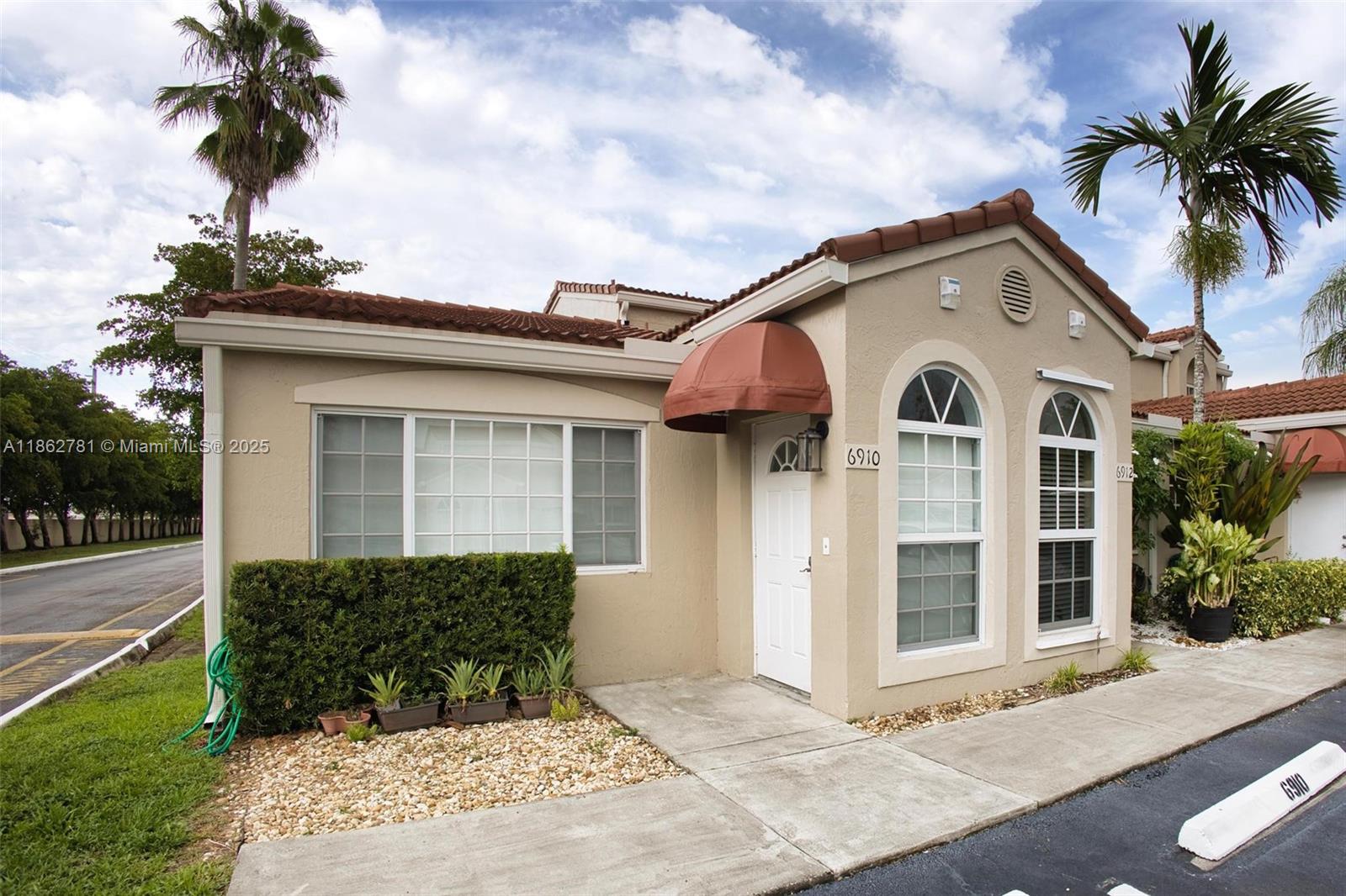 6910 NW 166th Ter #1201