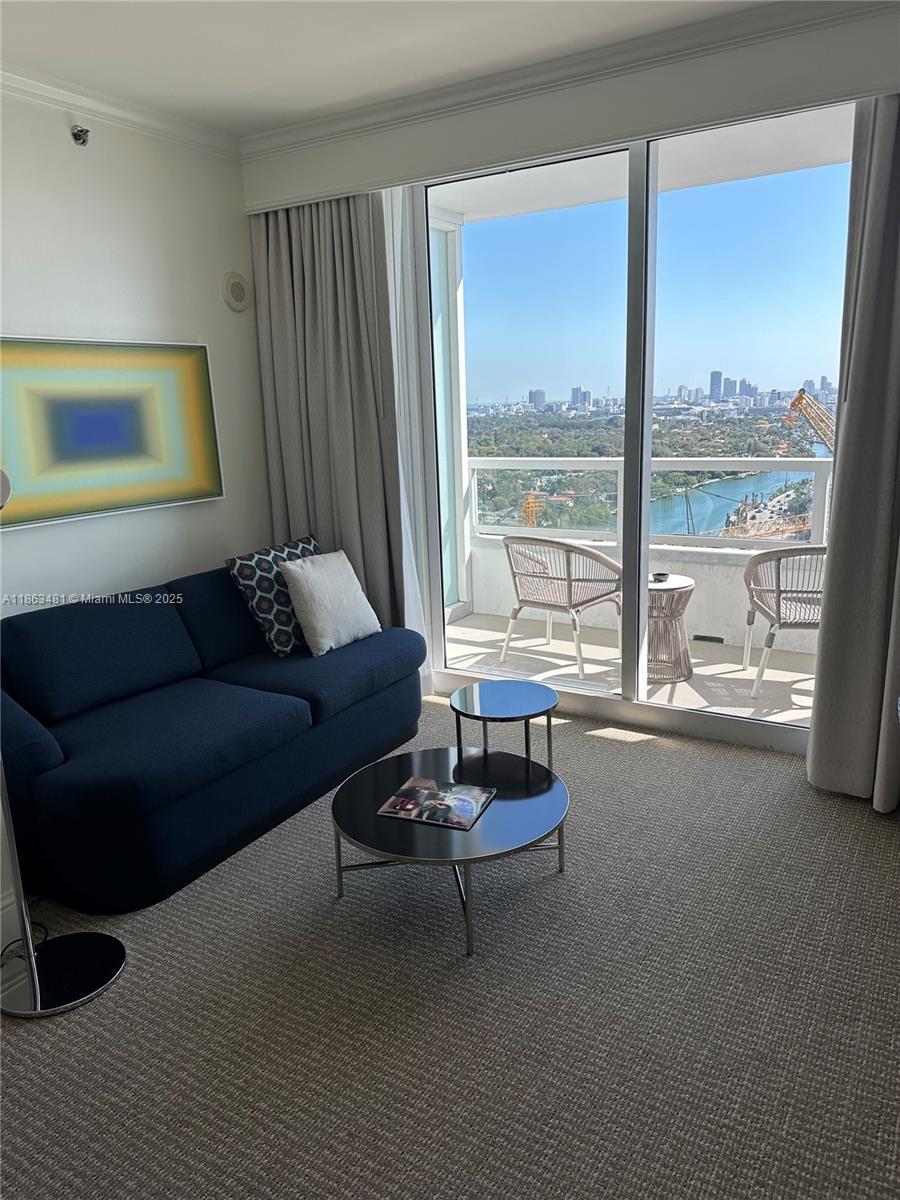 image Fontainebleau Ii Condo9