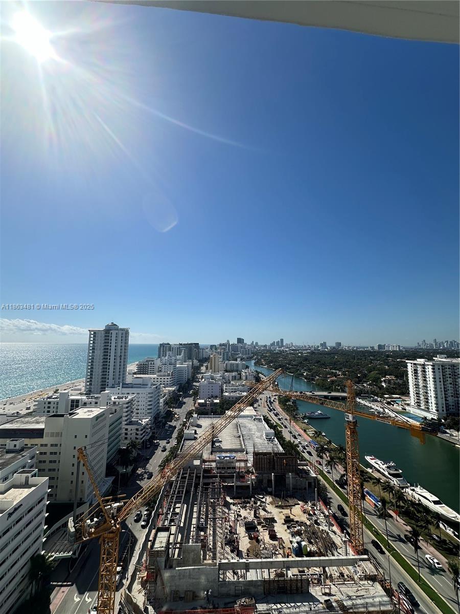 image Fontainebleau Ii Condo1