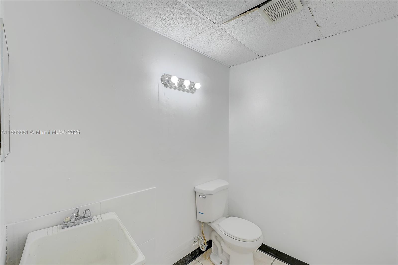 3775 Fowler St #8B Fort Myers, FL 33901