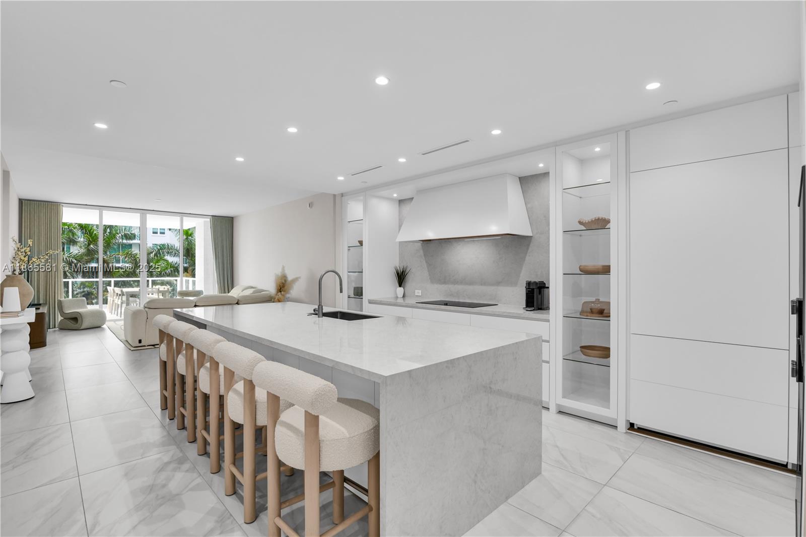 220 SE Mizner Blvd #414