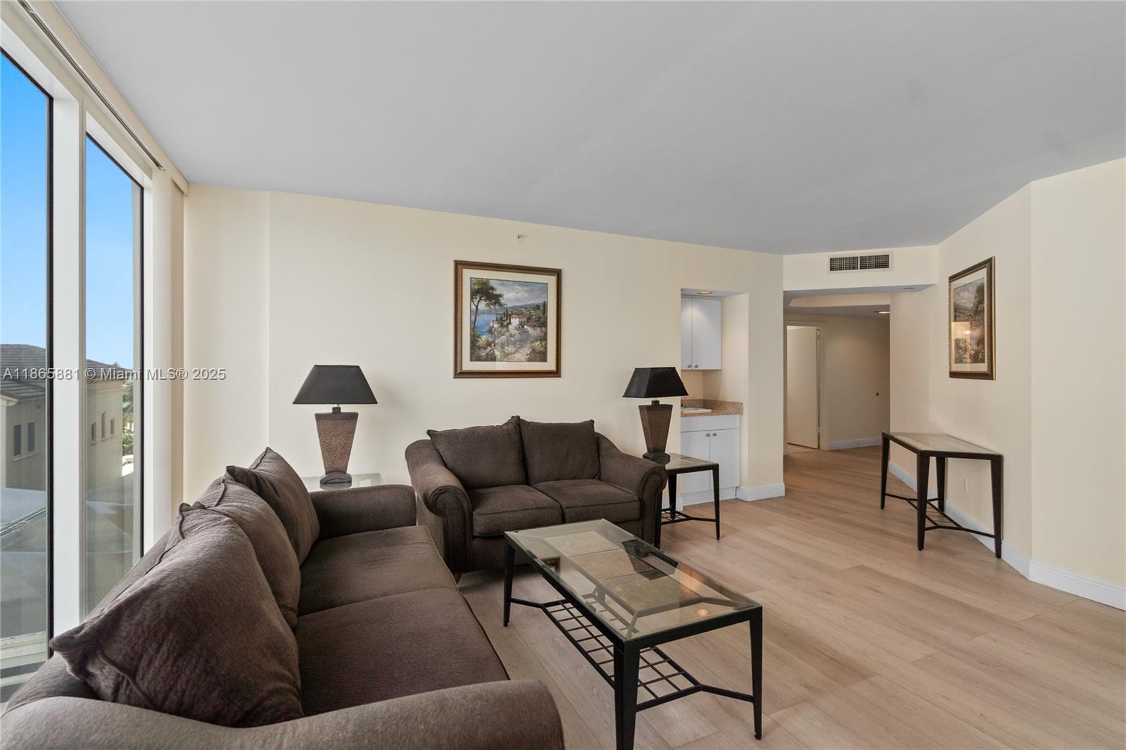 image Green Diamond Condo10