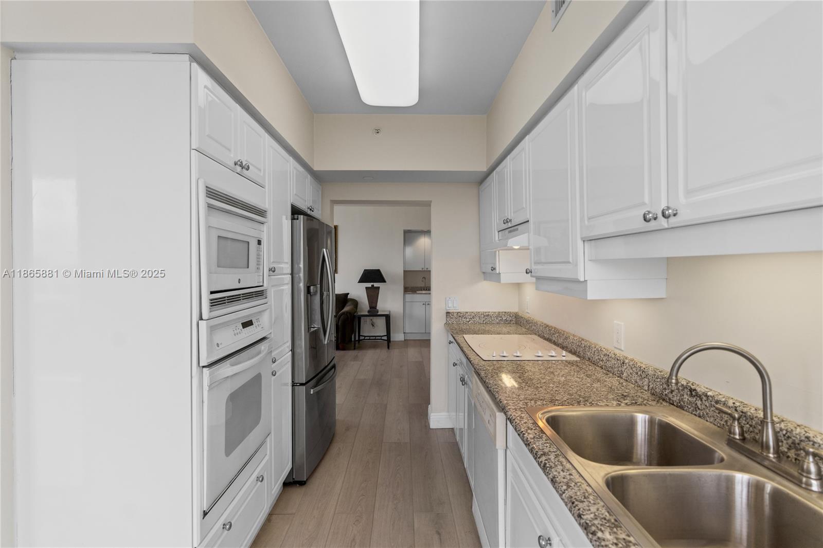 image Green Diamond Condo15