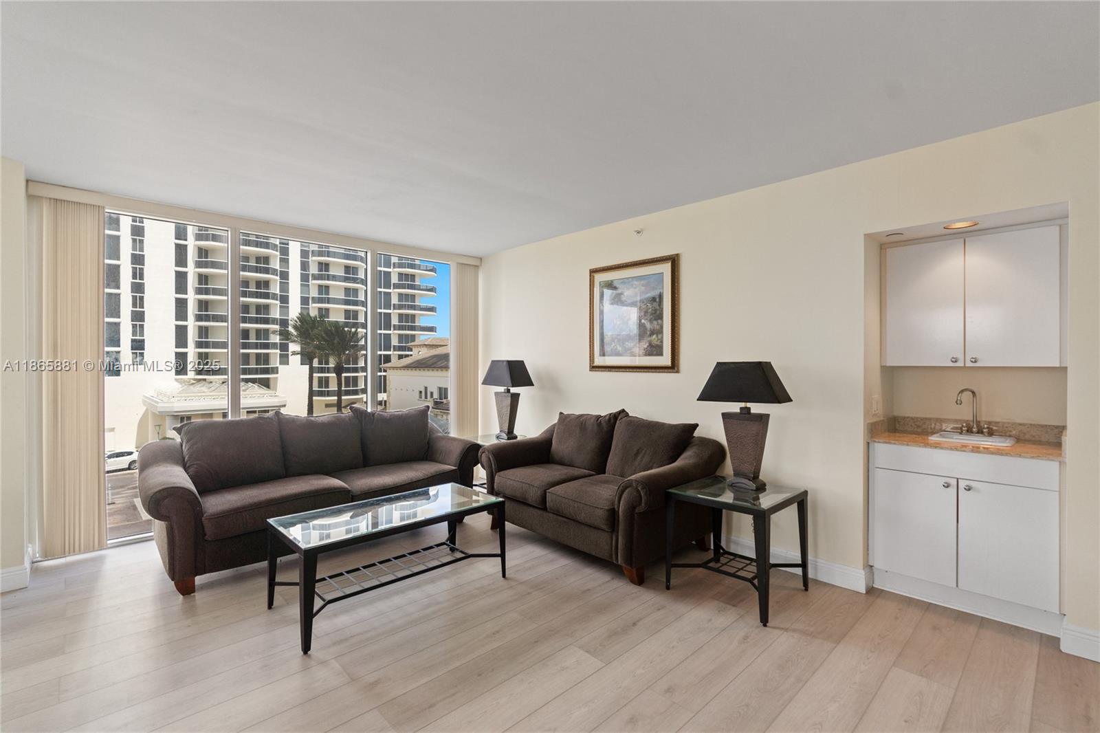 image Green Diamond Condo7