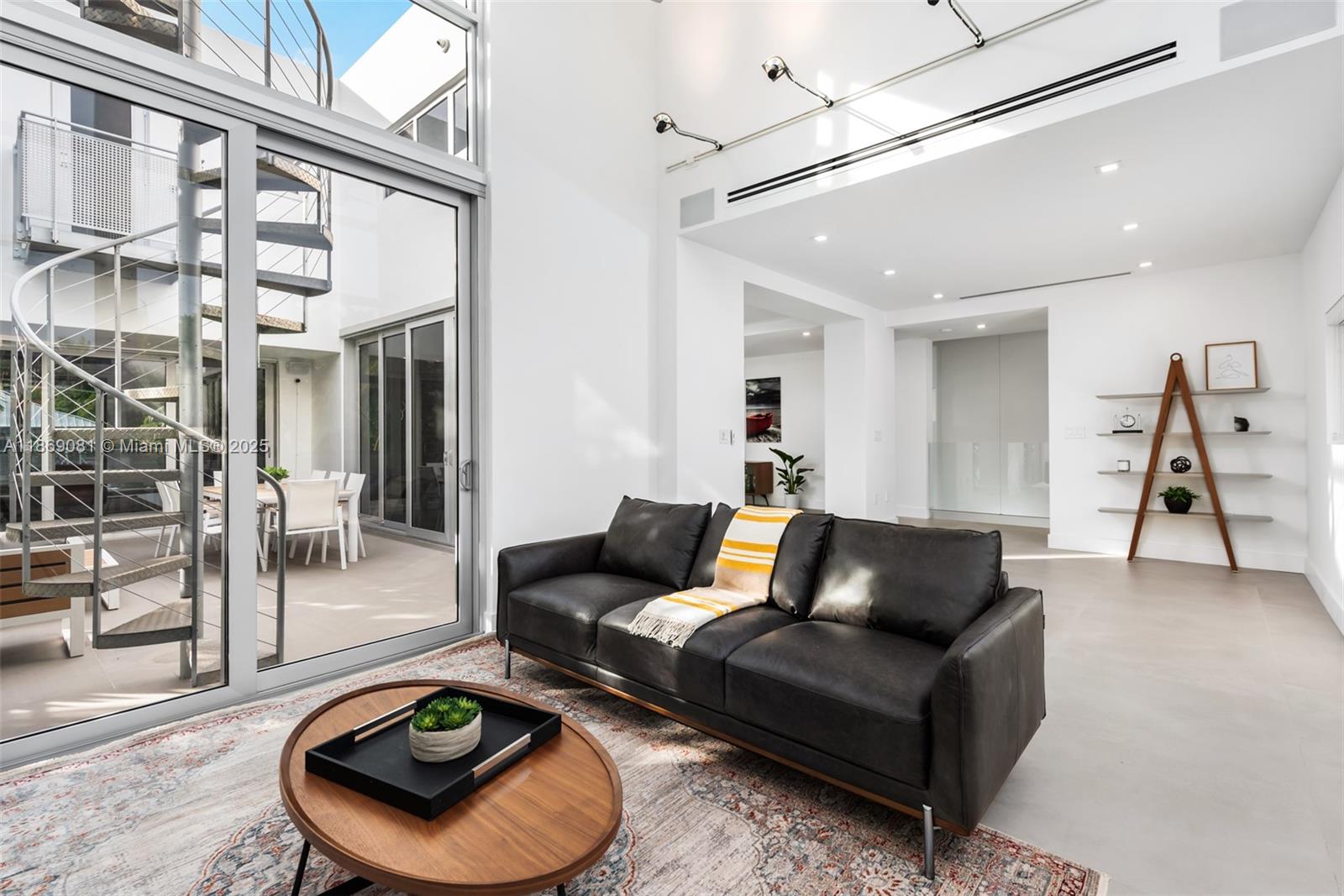 1785 Fairhaven Pl Miami, FL 33133