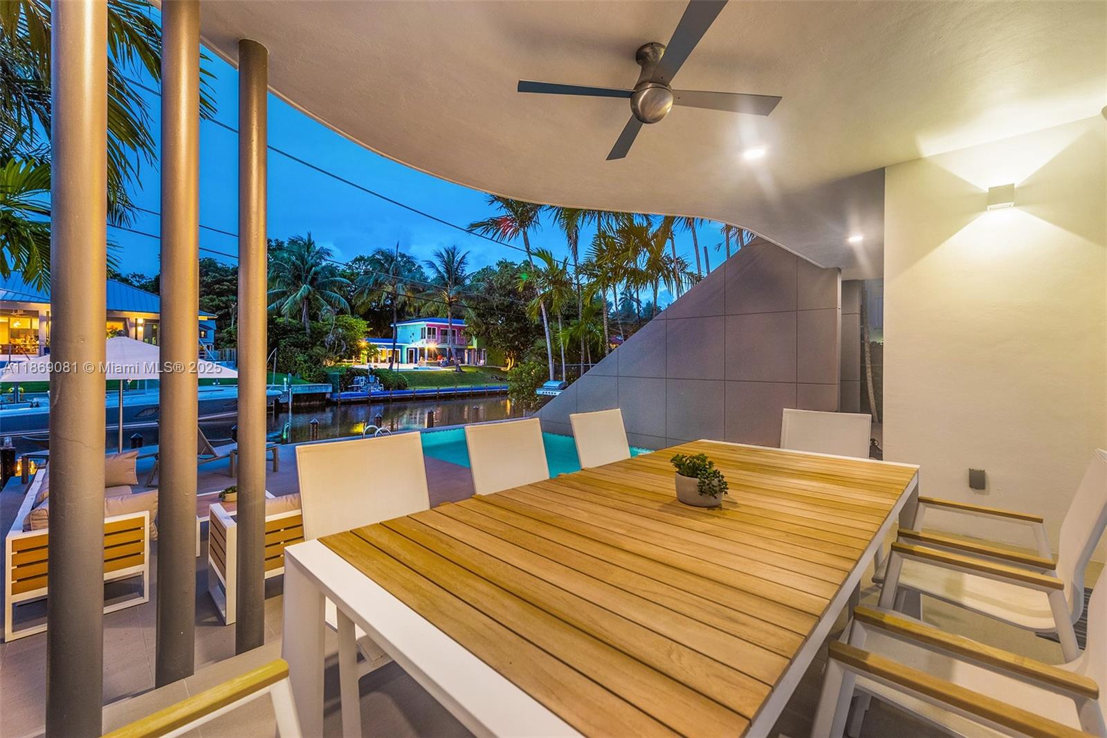 1785 Fairhaven Pl Miami, FL 33133